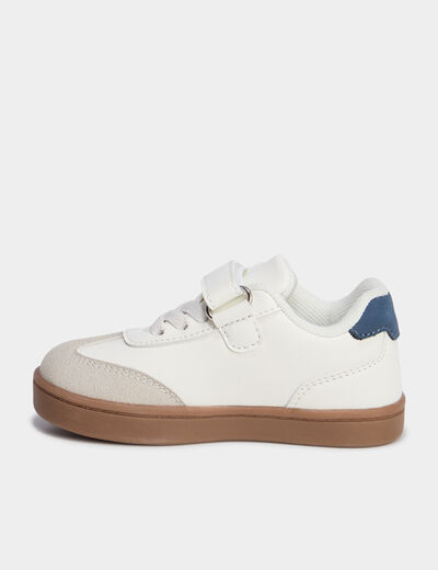 Tennis basses &agrave; scratchs blanc b&eacute;b&eacute; gar&ccedil;on