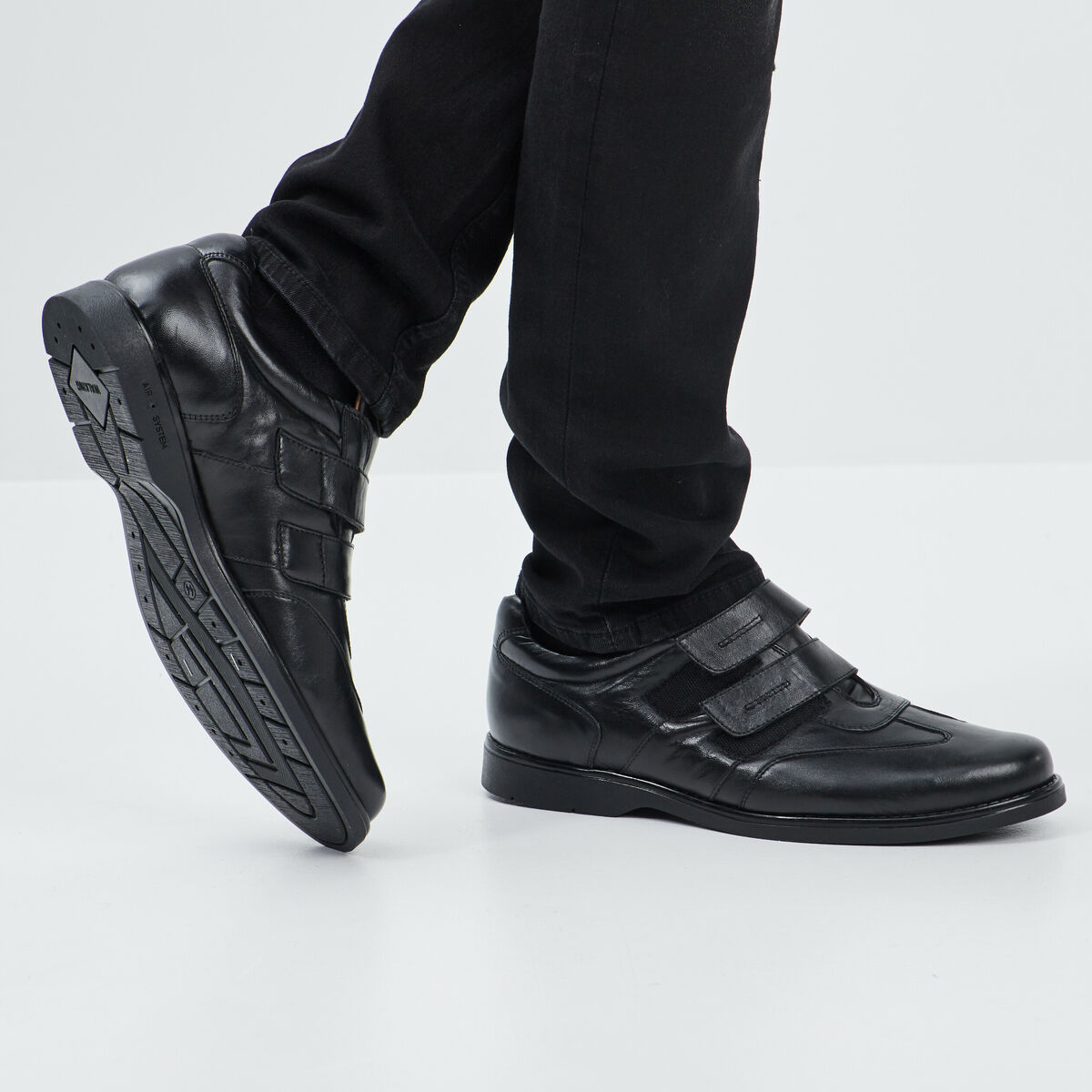 Sneakers en cuir à scratchs noir homme