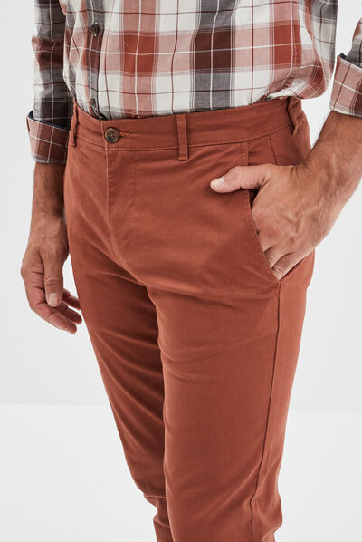 Pantalon chino slim coton marron foncé homme