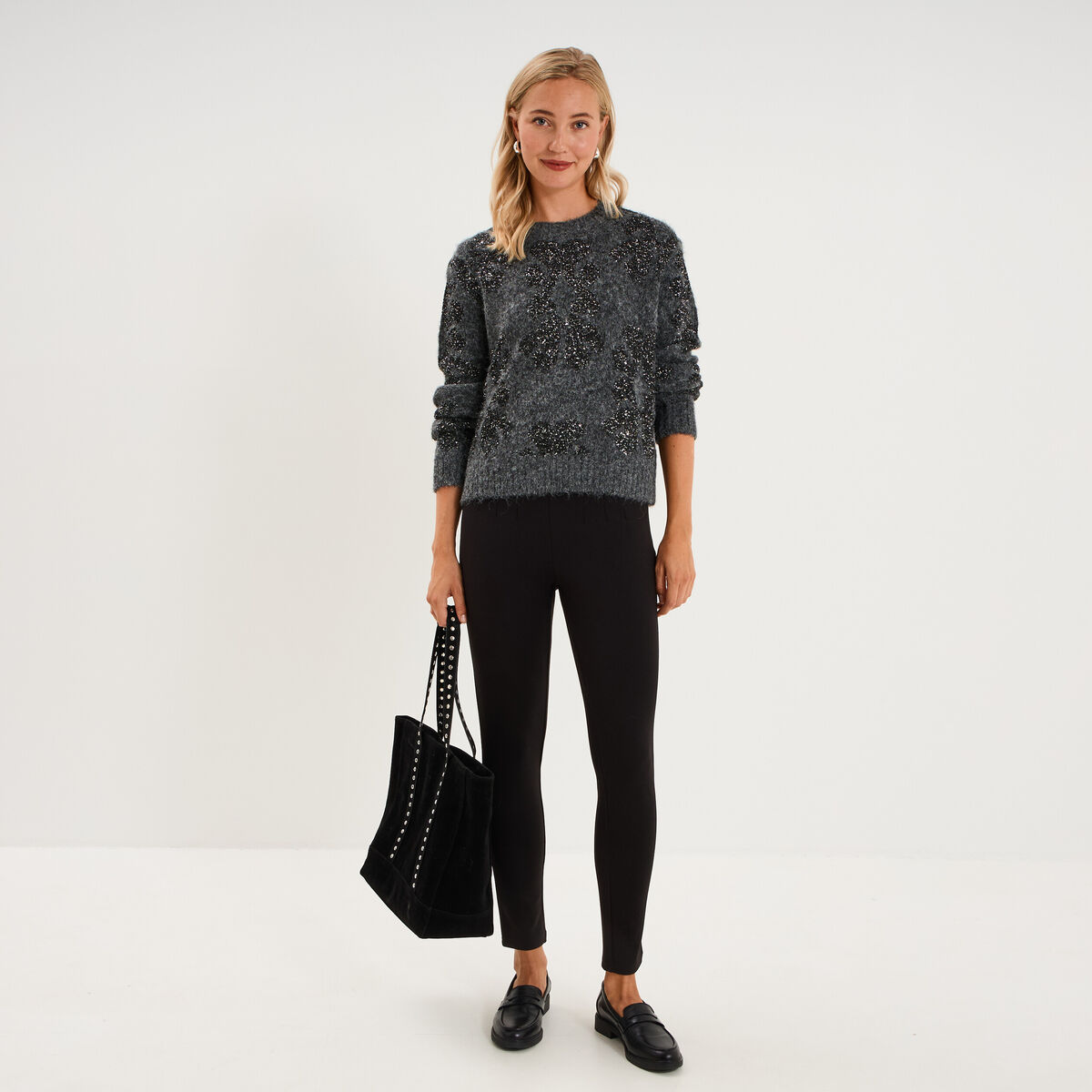 Pull &agrave; sequins et col rond gris fonc&eacute; femme