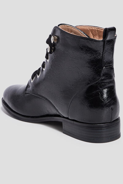 Bottines à lacets vernies noir femme