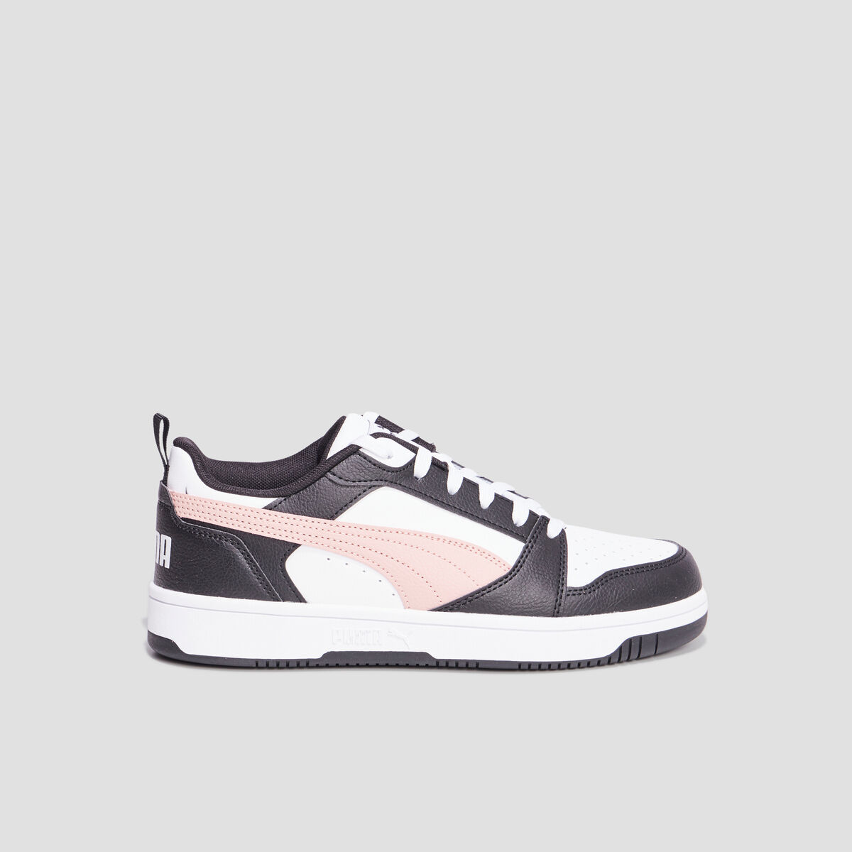 Tennis basses à lacets Puma V6 noir femme