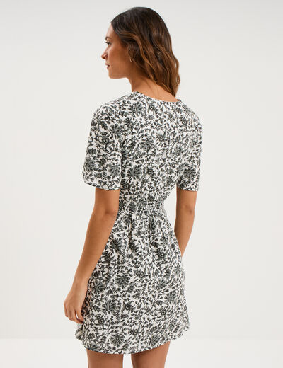 Robe courte col en V taille smock&eacute;e ecru femme