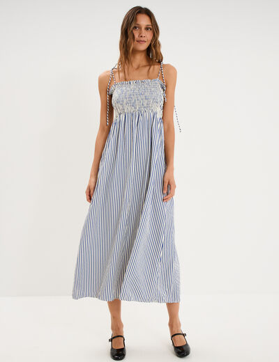 Robe longue &agrave; bretelles et haut smock&eacute; bleu femme