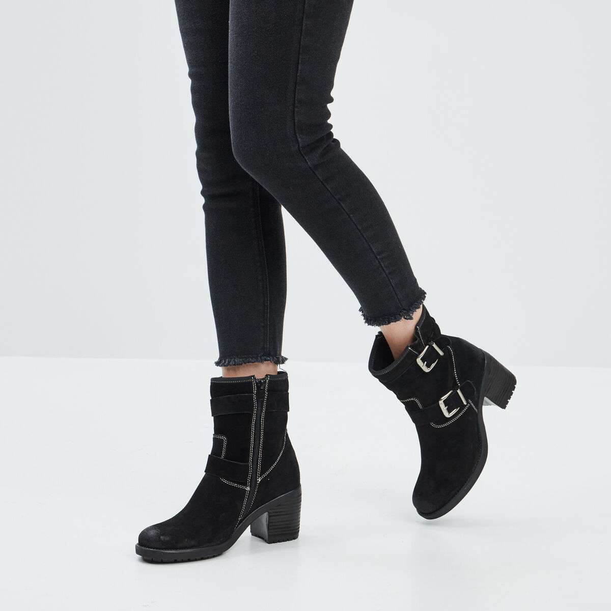 Bottes en cuir à talons noir femme