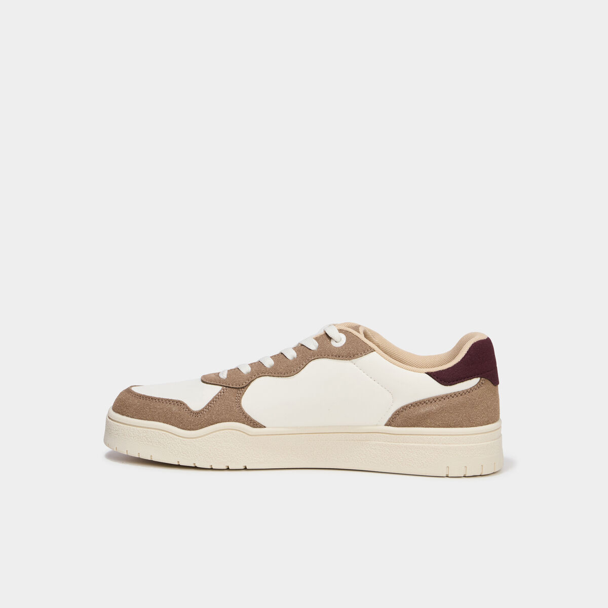 Baskets &agrave; lacets avec semelle &eacute;paisse gris homme