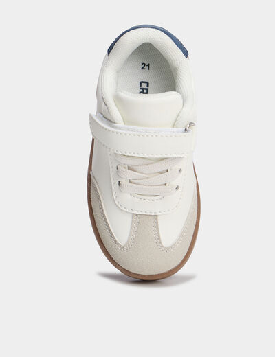 Tennis basses &agrave; scratchs blanc b&eacute;b&eacute; gar&ccedil;on