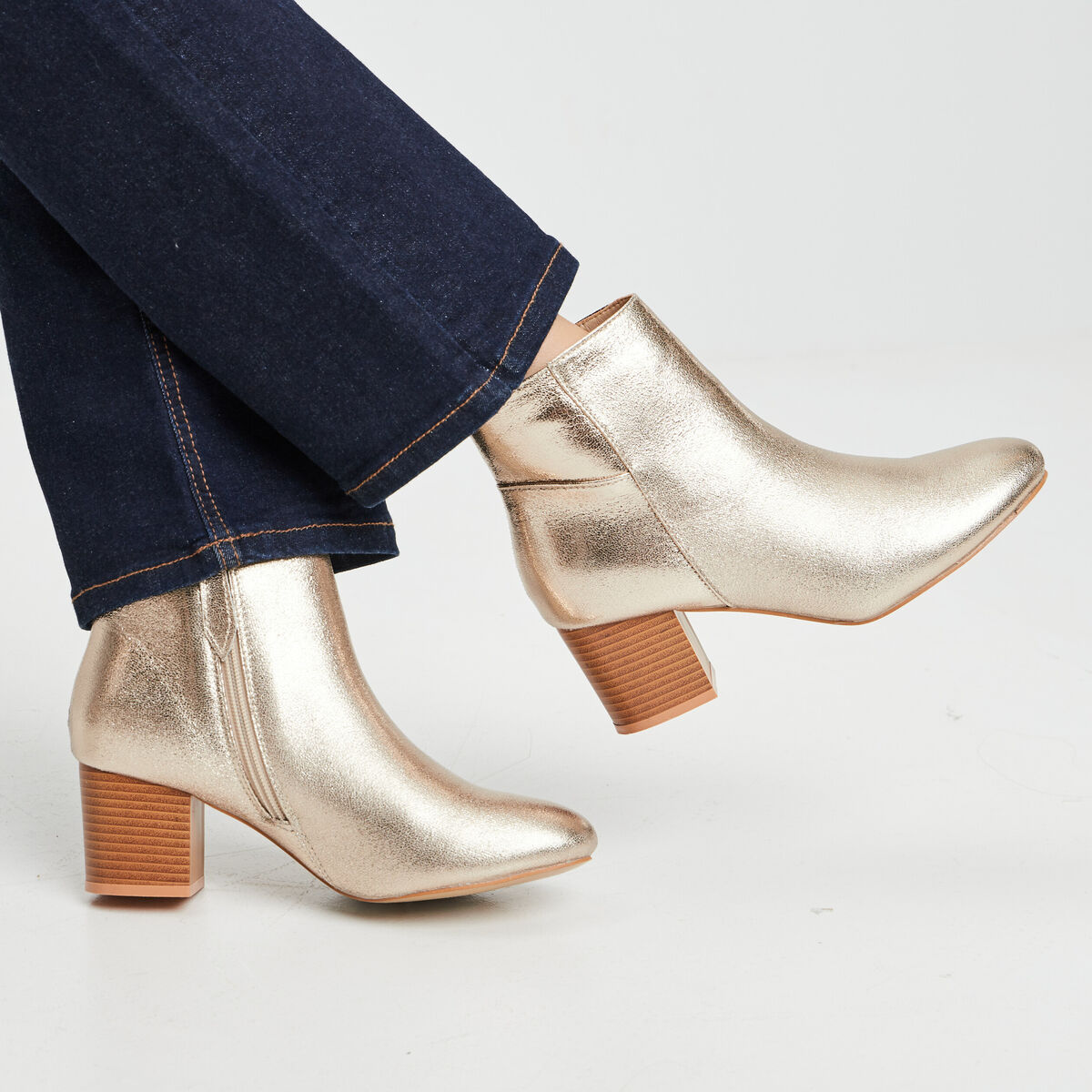 Bottines à talons métallisées jaune or femme