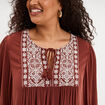 Robe fluide buste brod&eacute;e marron cognac femme grande taille