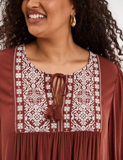 Robe fluide buste brod&eacute;e marron cognac femme grande taille
