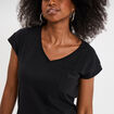 T-shirt col v poche poitrine Creeks noir femme