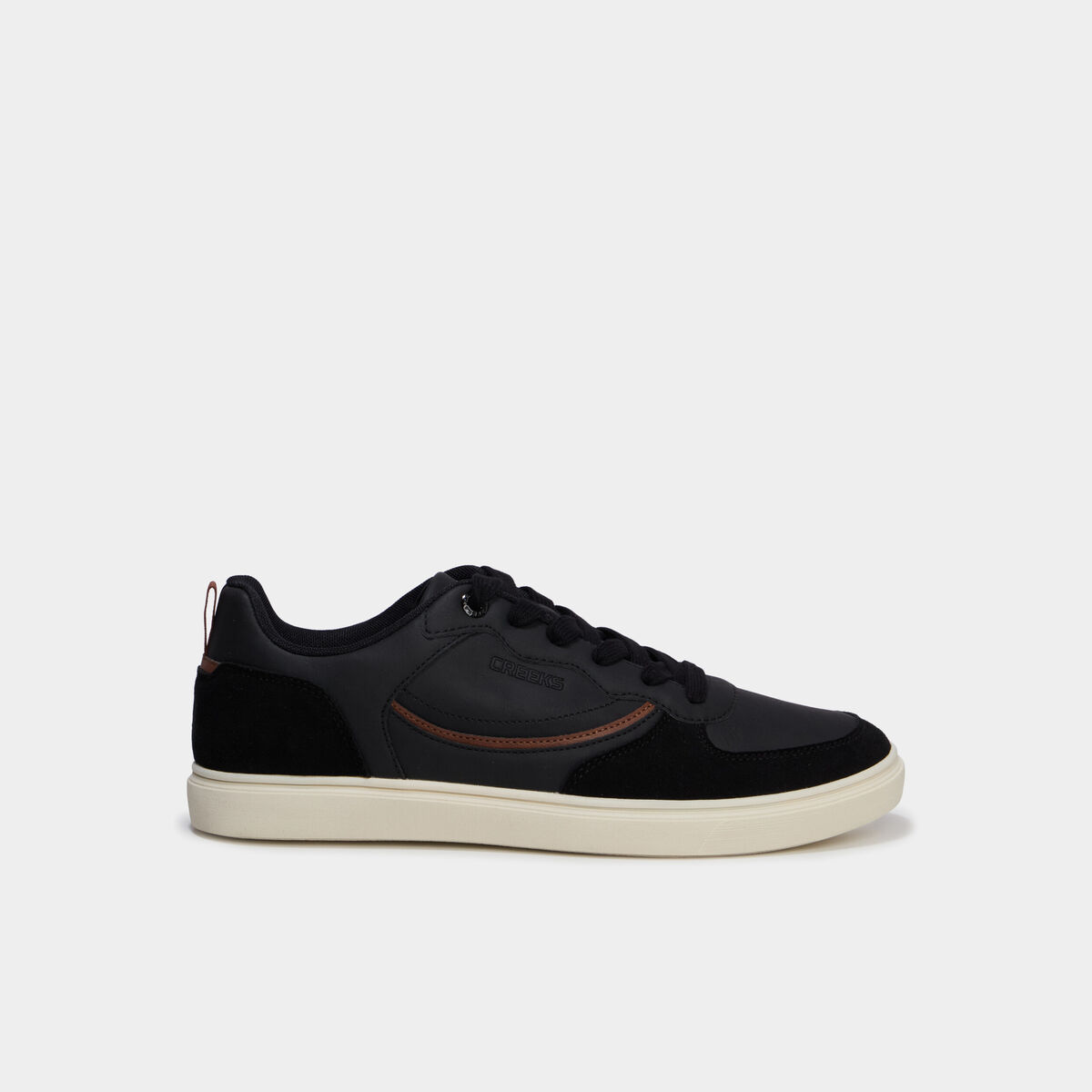 Baskets &agrave; lacets noir homme