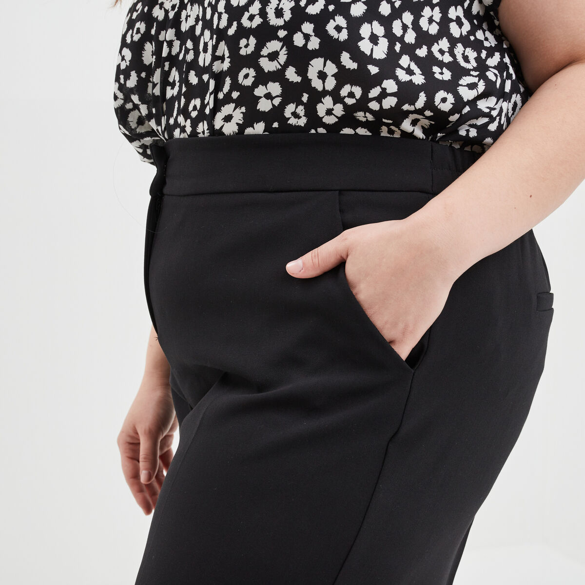 Pantalon city large Modavista noir femme grande taille