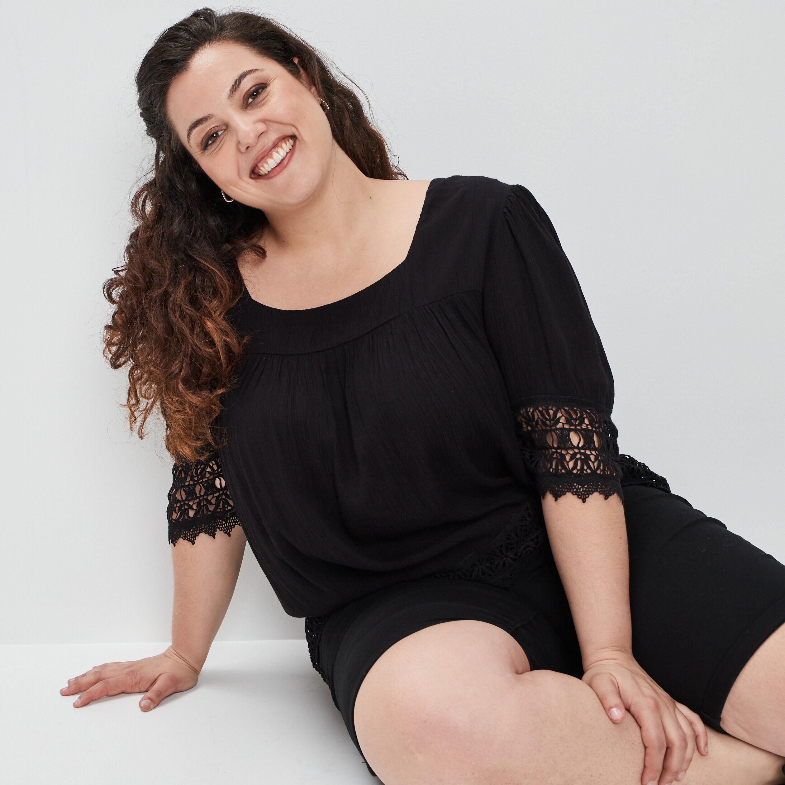 Blouse fluide manches 3/4 en dentelle noir femme grande taille