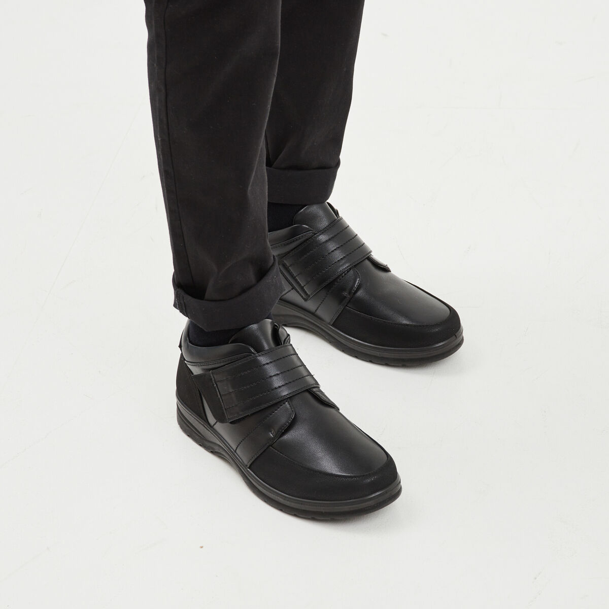 Bottines montantes &agrave; scratchs noir homme