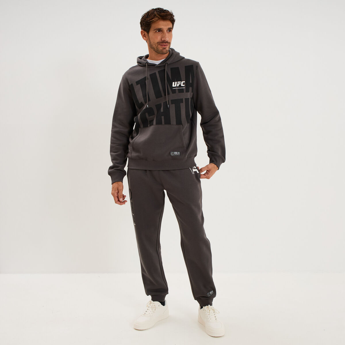 Sweat hoodie 1 poche &agrave; capuche UFC noir homme