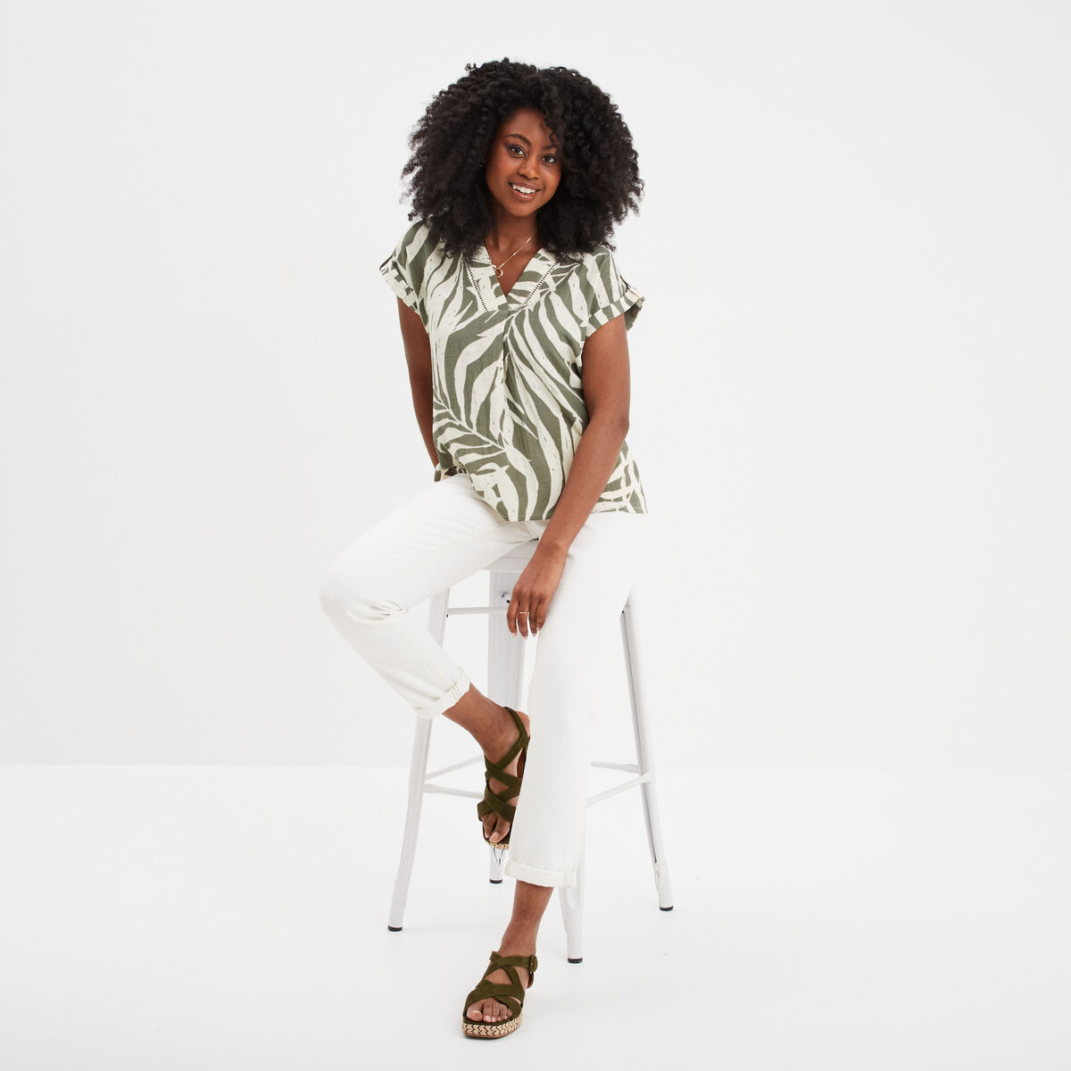 Blouse col en V manches courtes vert kaki femme