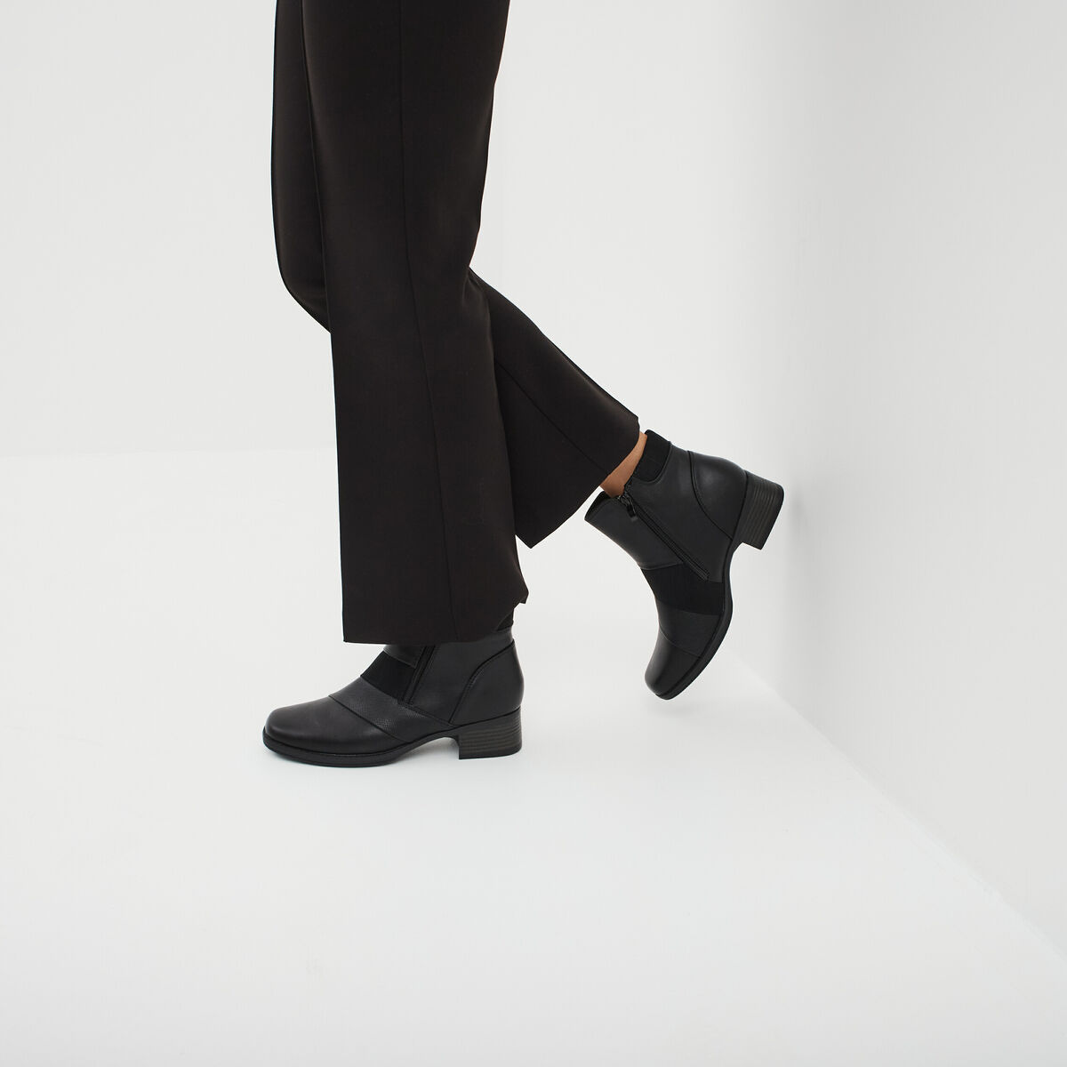Bottines à talons fermeture zippée noir femme