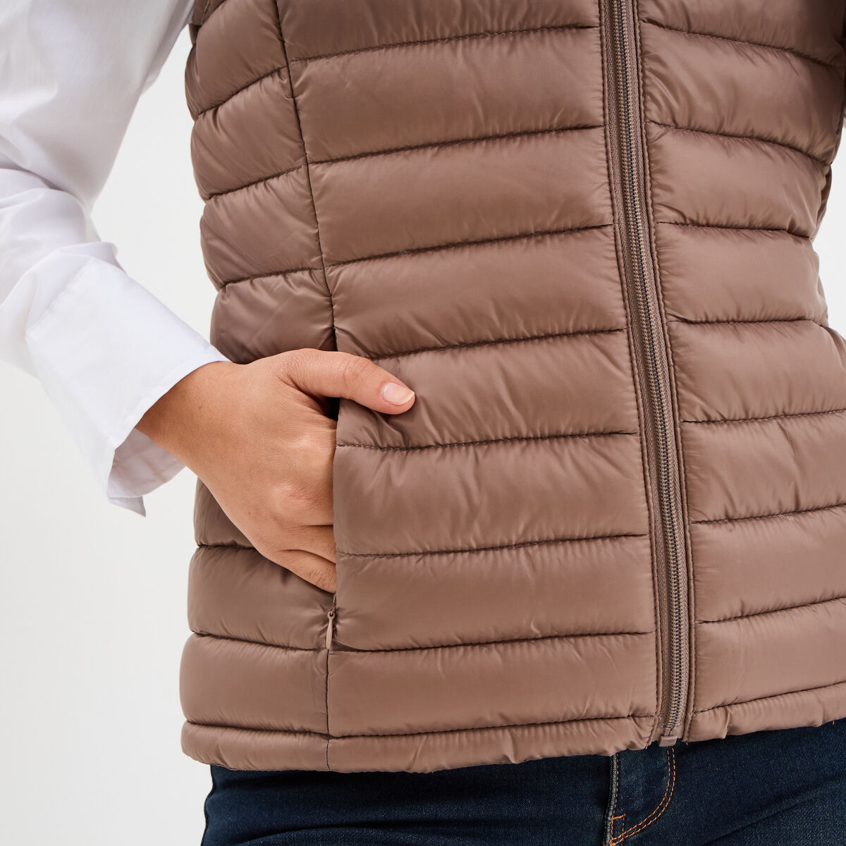 Doudoune l&eacute;g&egrave;re droite sans manches sable femme
