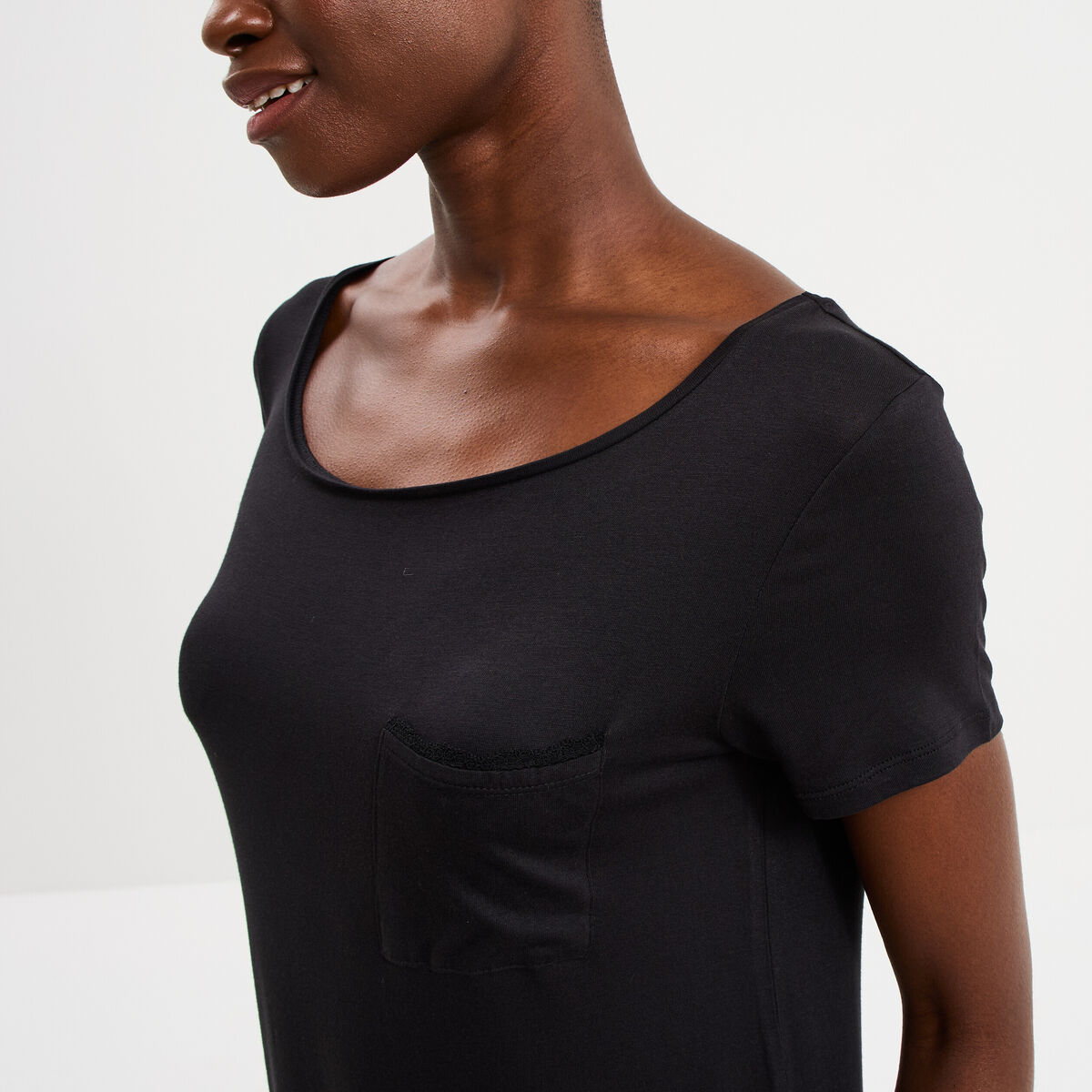 Chemise de nuit manches courtes noir femme