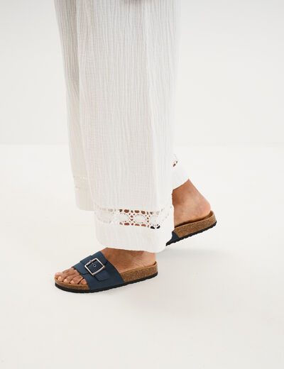 Mules su&eacute;dine avec grosse boucle bleu marine femme