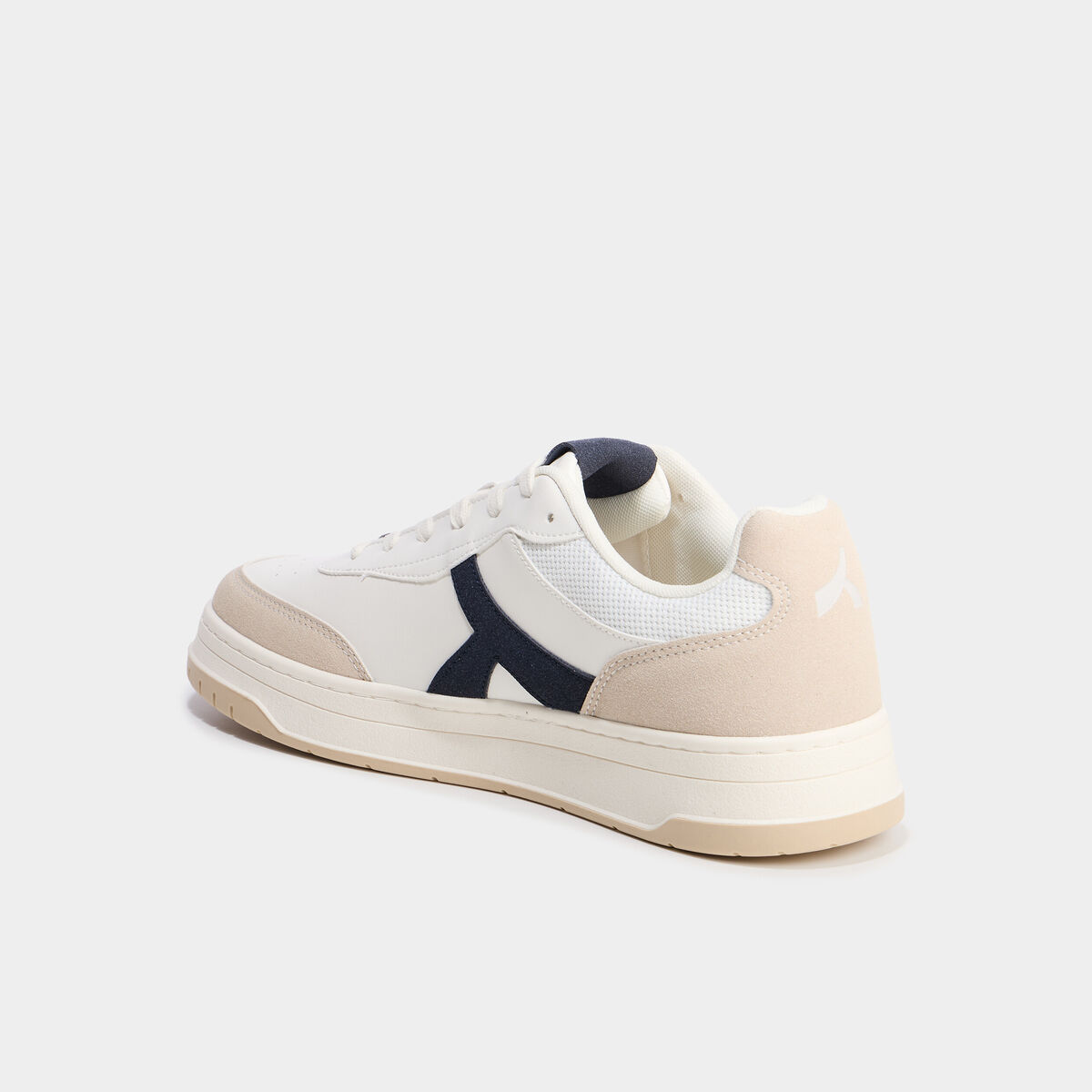 Tennis basses &agrave; lacets semelle plate bleu marine homme