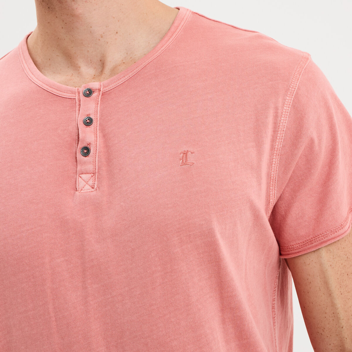 T-shirt col tunisien manches courte vieux rose homme