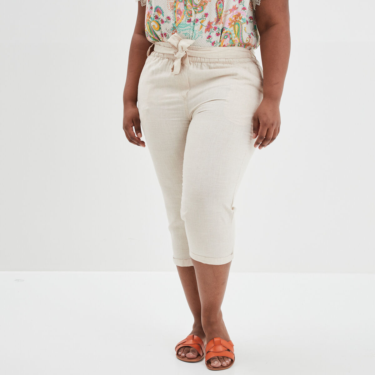 Pantacourt droit ceinturé lin mélangé beige femme grande taille