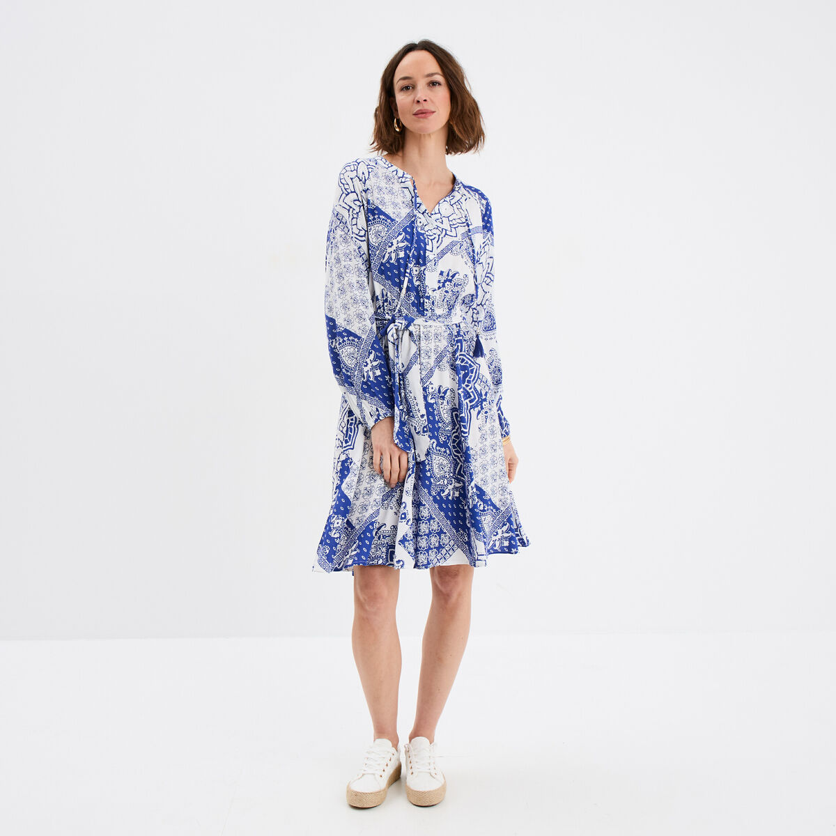 Robe fluide manches longues ceintur&eacute;e bleu femme