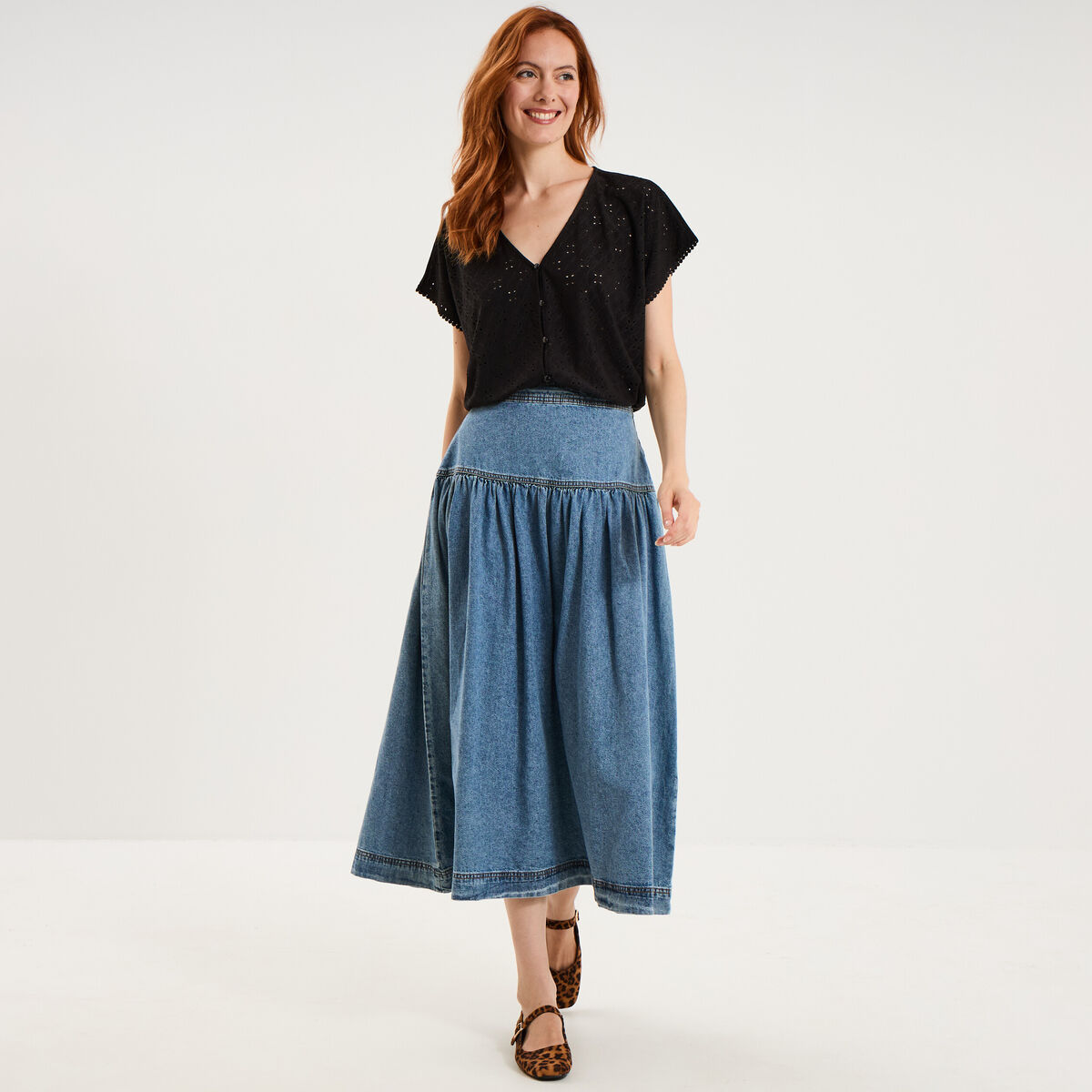 T-shirt dentelle avec boutons noir femme