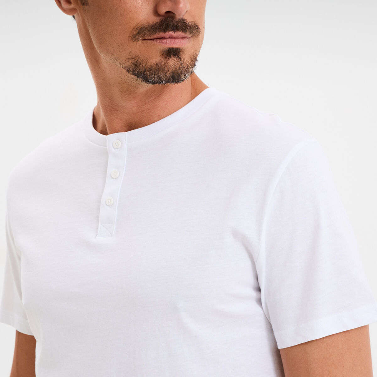 T-shirt col tunisien manches courtes blanc homme