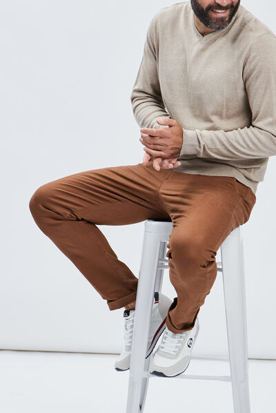 Pull avec col en V sable homme