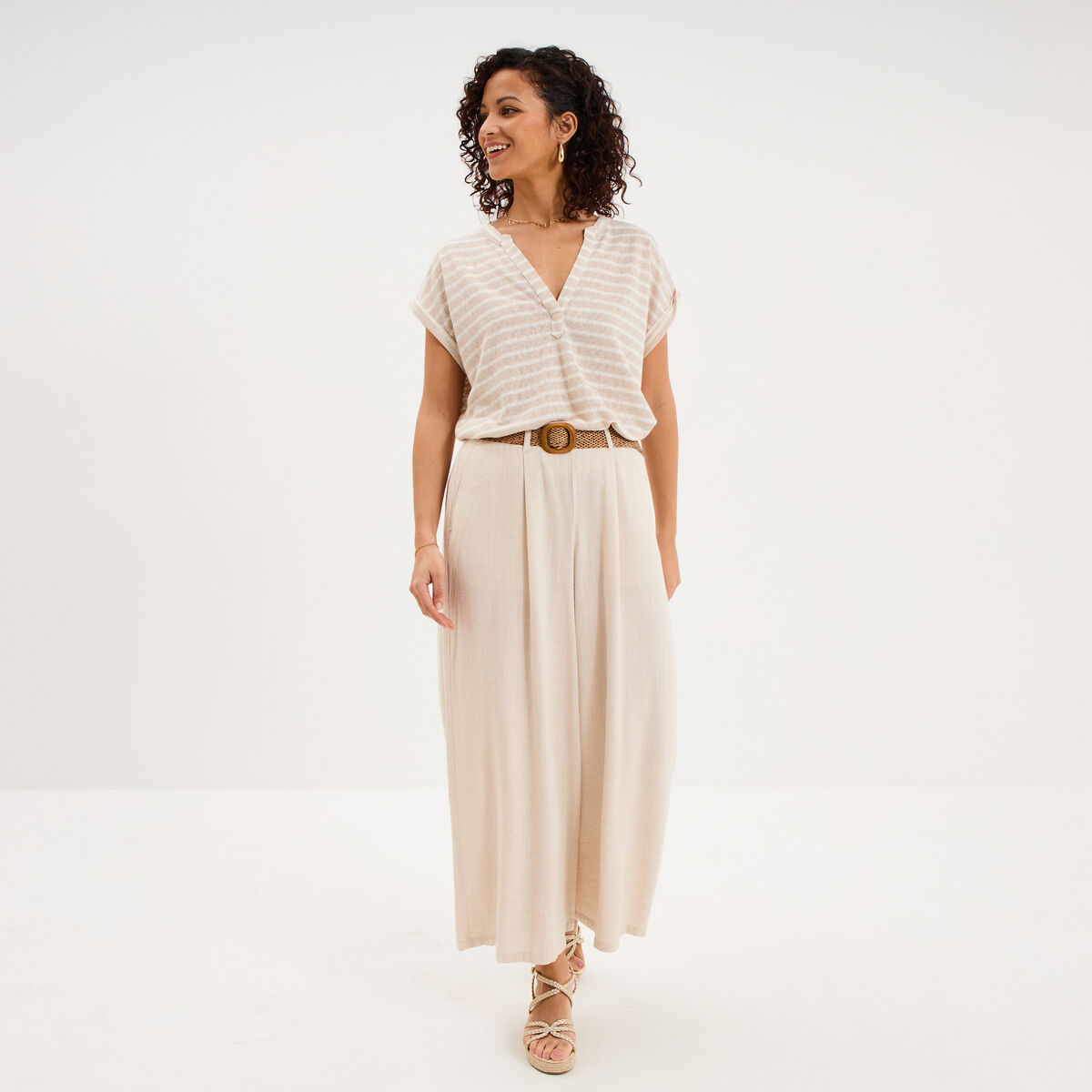 T-shirt col tunisien manches courtes beige clair femme