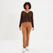 Pull col en V manches longues marron fonc&eacute; femme