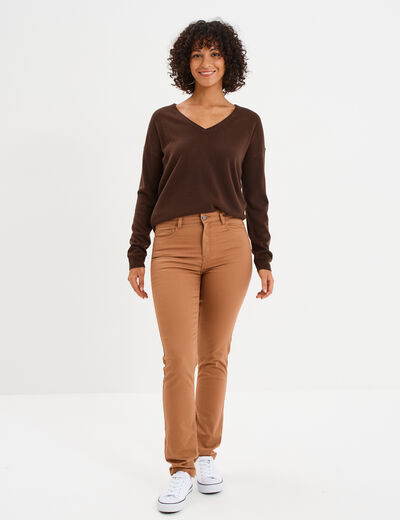 Pull col en V manches longues marron fonc&eacute; femme