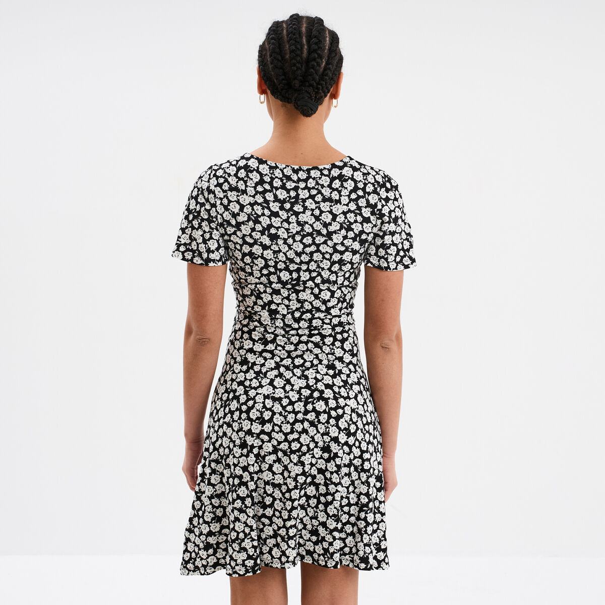 Robe patineuse manches courtes noir femme
