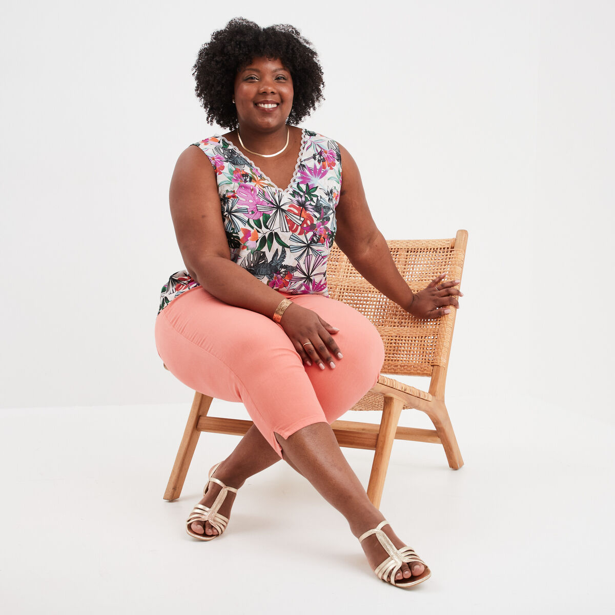 Blouse sans manches col en V ecru femme grande taille