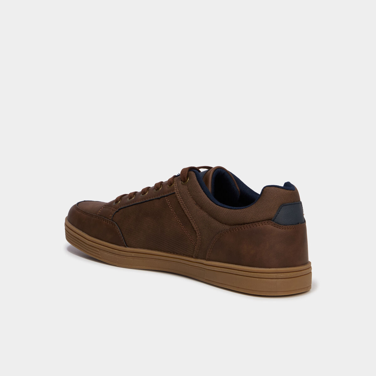 Baskets &agrave; lacets marron homme