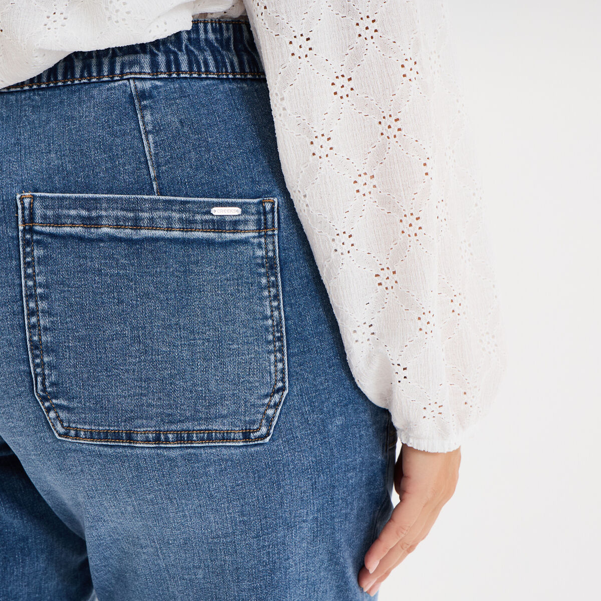 Jean droit taille &eacute;lastiqu&eacute;e &agrave; revers denim stone femme grande taille