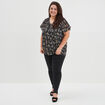 Blouse plumetis manches courtes noir femme grande taille