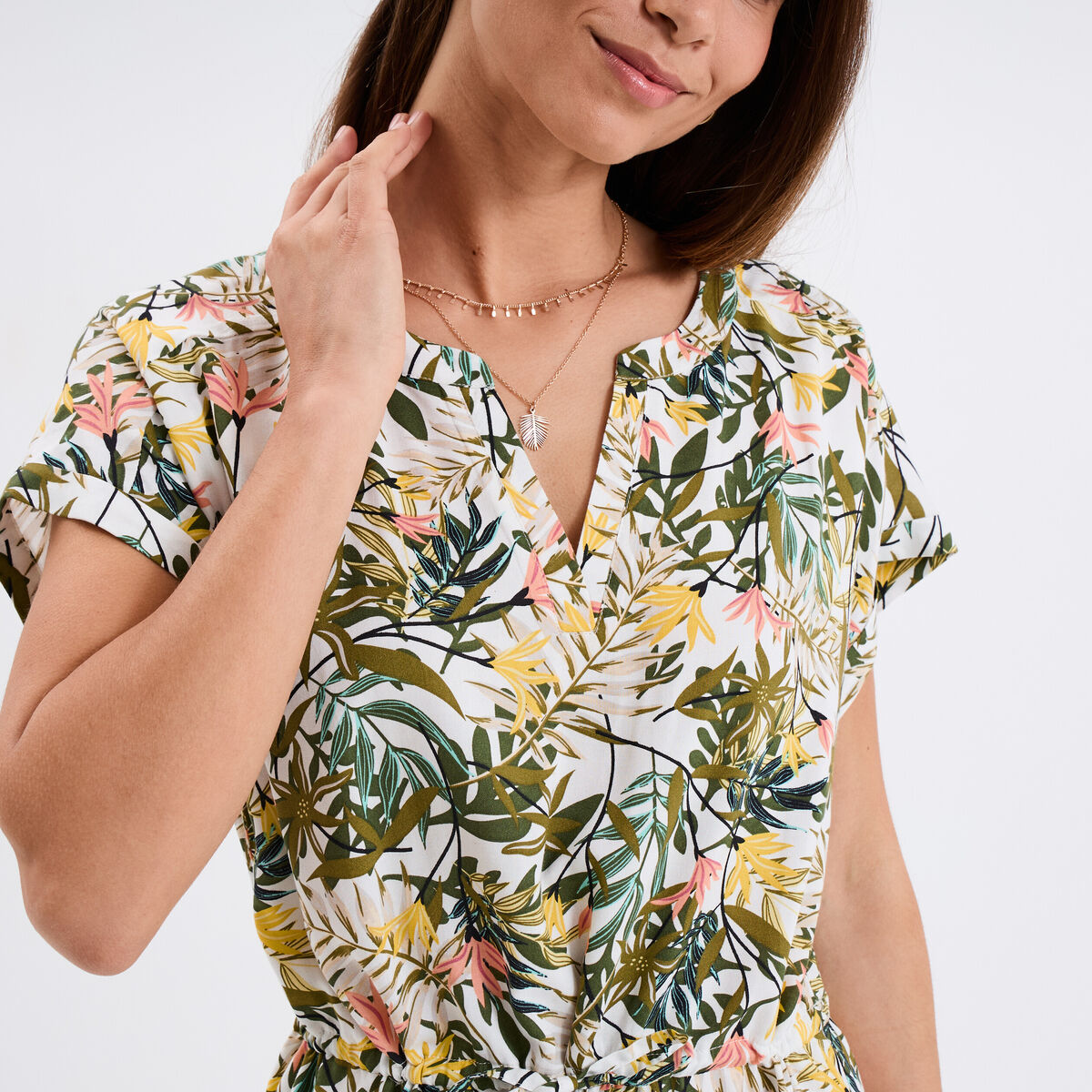 Robe courte col tunisien manches courtes blanc femme