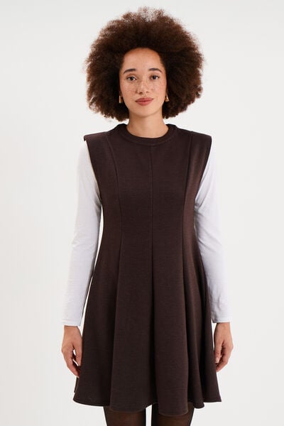 Robe courte trap&egrave;ze sans manches marron fonc&eacute; femme