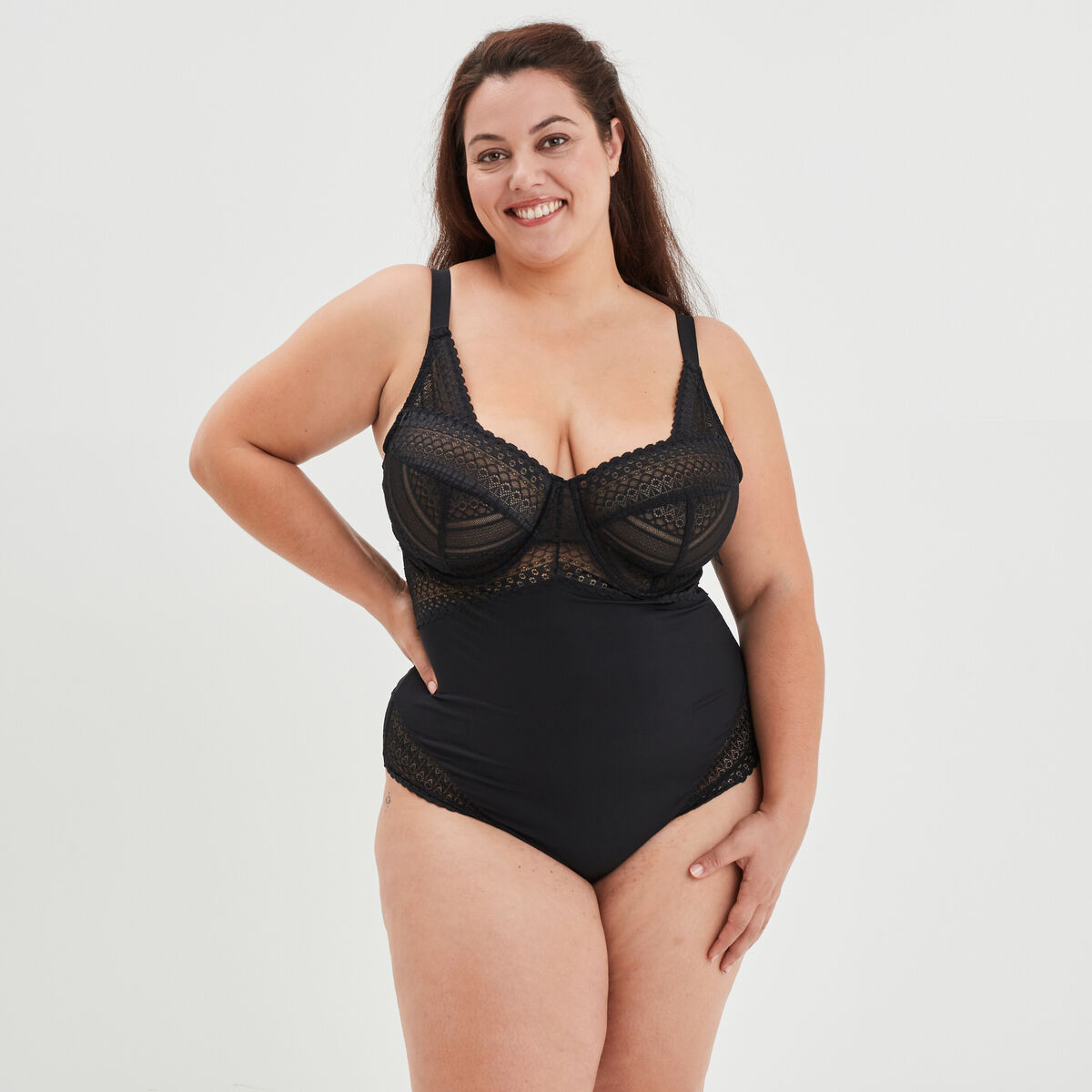 Body emboîtant à dentelle Irma noir femme grande taille