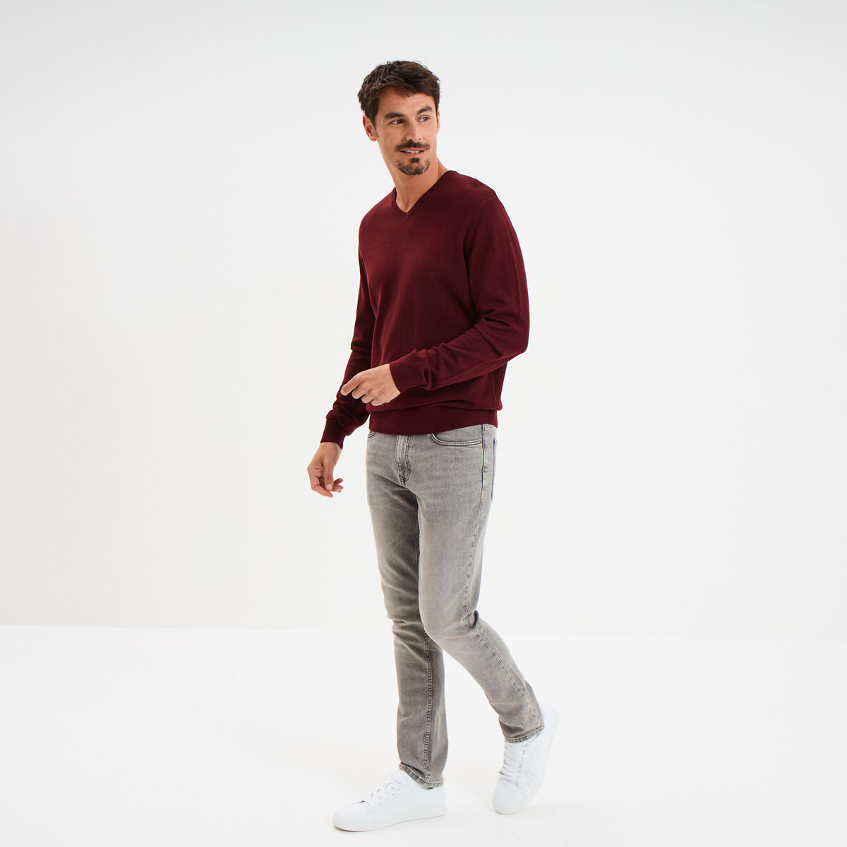 Pull jersey avec col en V violet foncé homme