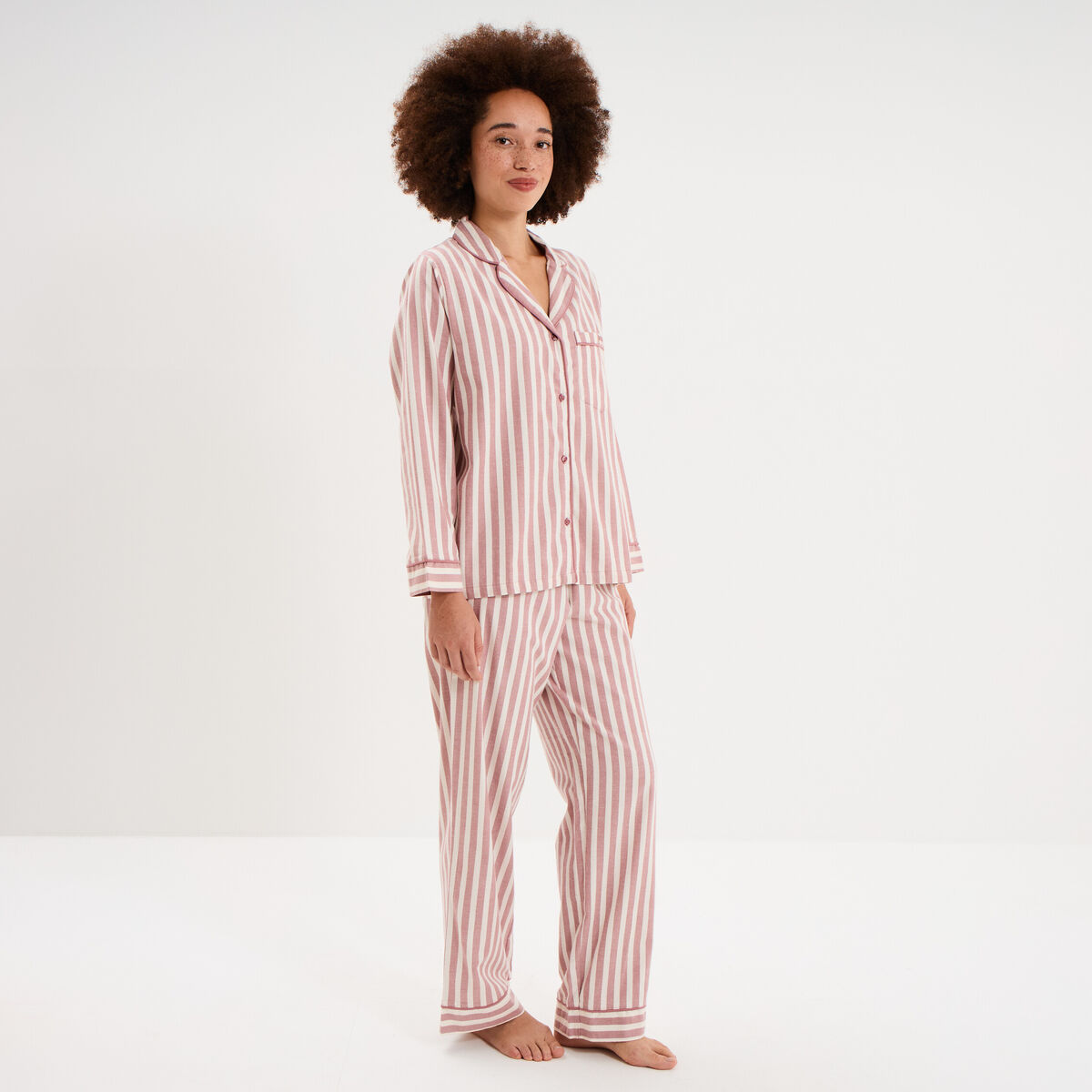 Ensemble pyjama chemise manches longues rose nude femme