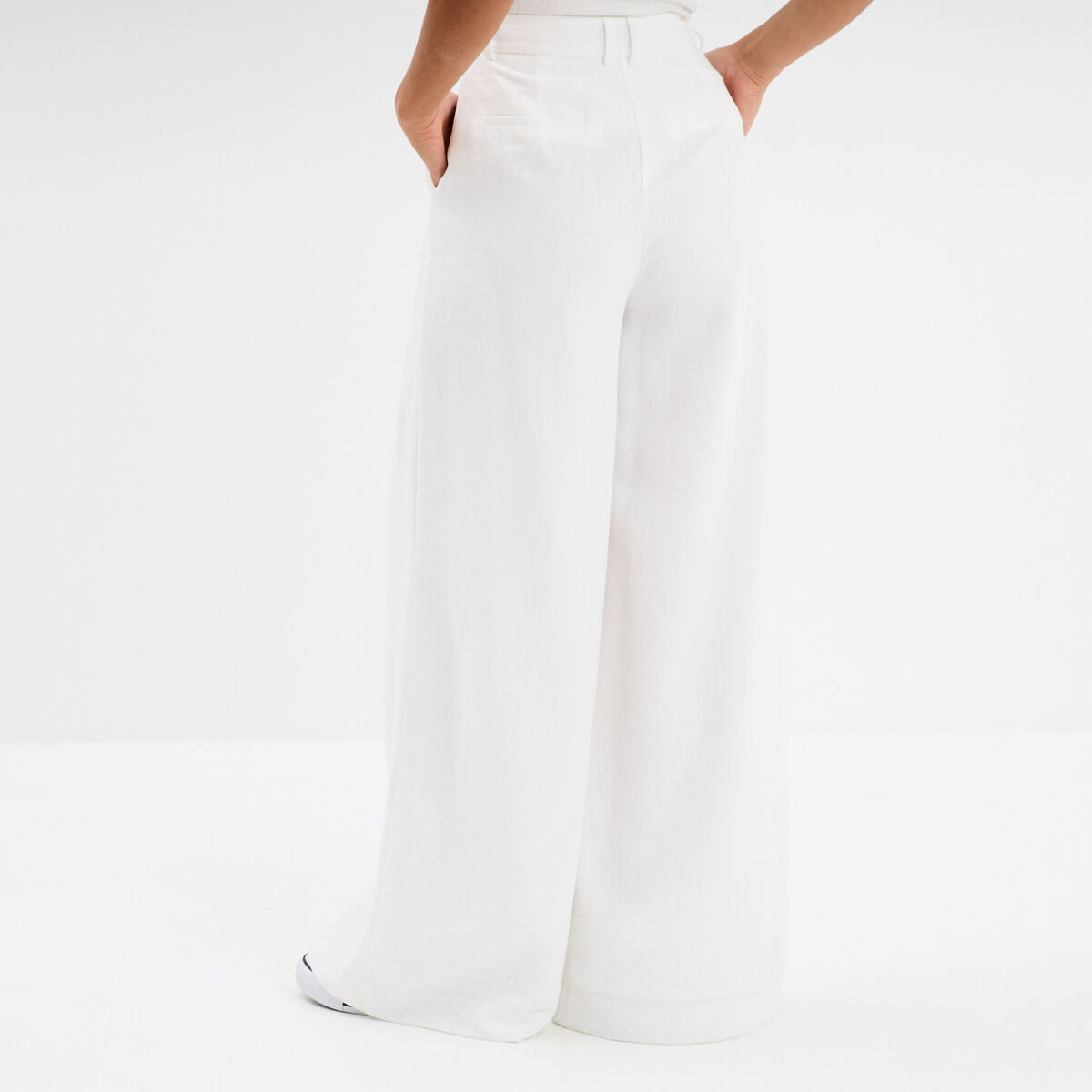 Pantalon large avec pinces blanc femme