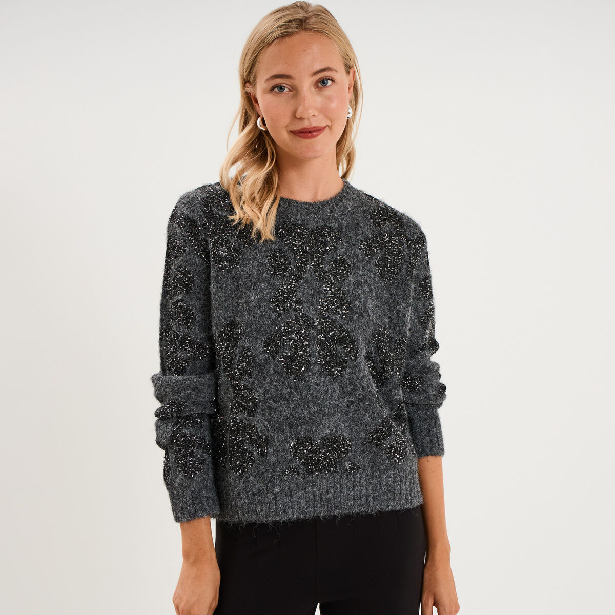 Pull &agrave; sequins et col rond gris fonc&eacute; femme