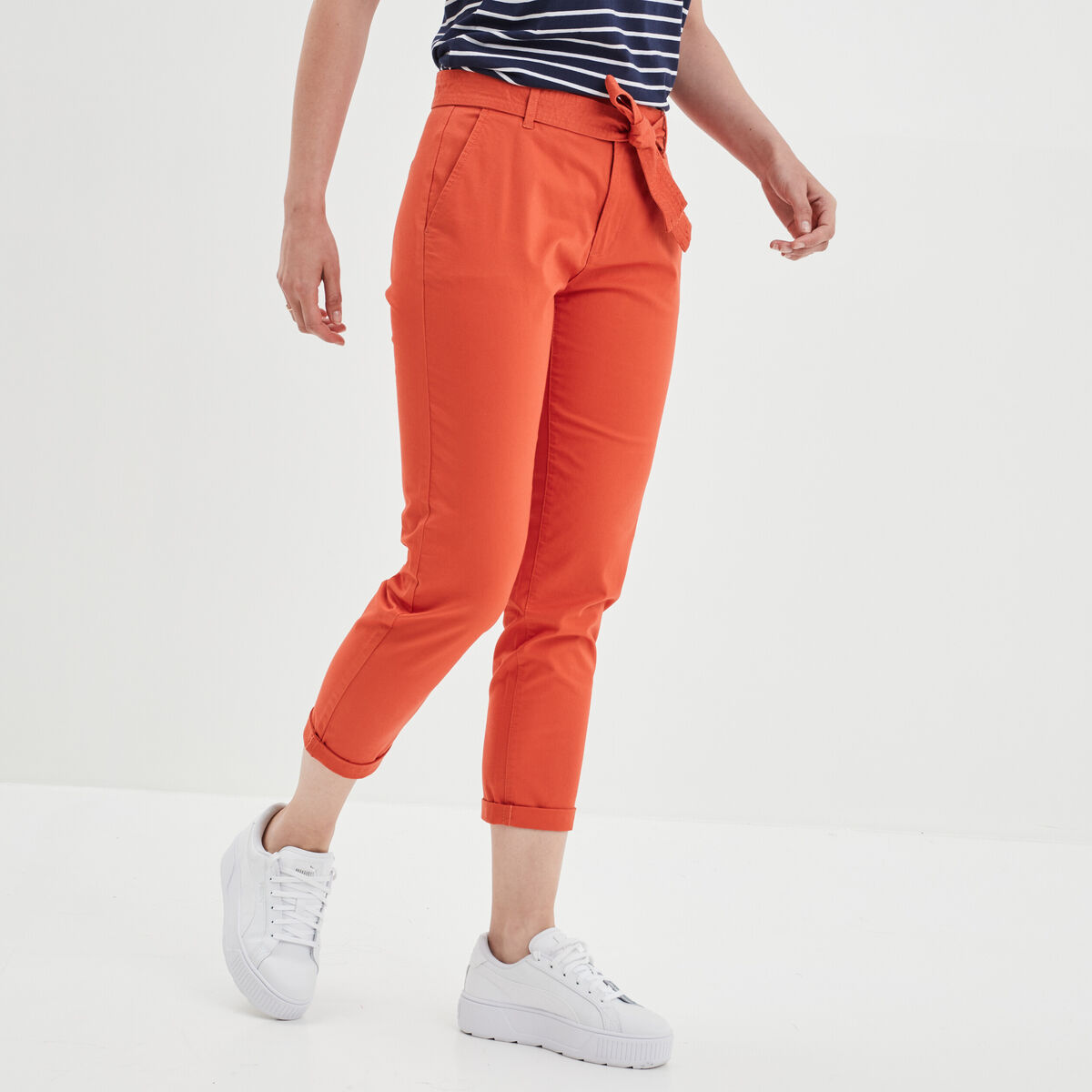 Pantalon chino ceinturé 7/8ème orange foncé femme