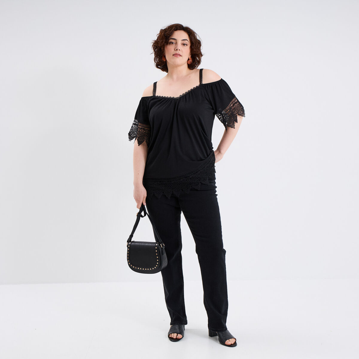 T-shirt col bardot avec dentelle noir femme grande taille