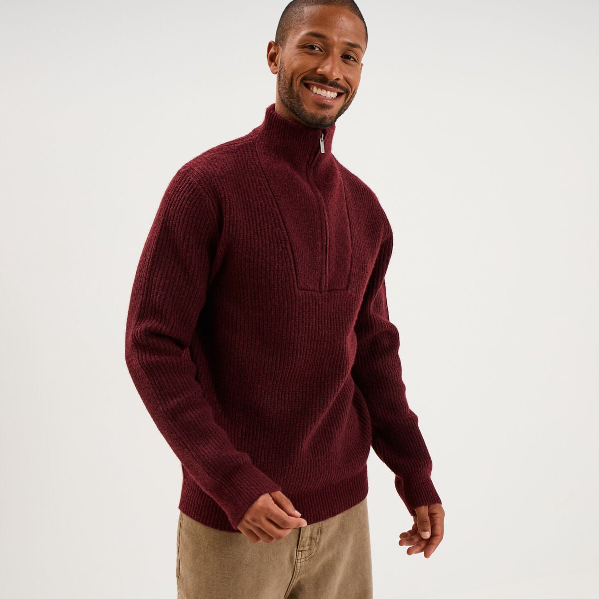 Pull avec col camionneur c&ocirc;tel&eacute; prune homme